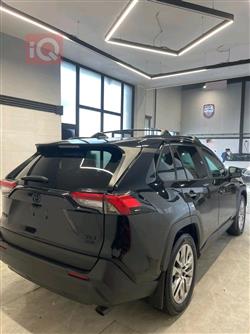 تۆیۆتا ڕاڤ 4